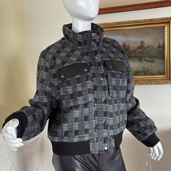 NWT Avec Les Filles Black & Grey Plaid Cropped Bomber Jacket - Picture 4 of 15